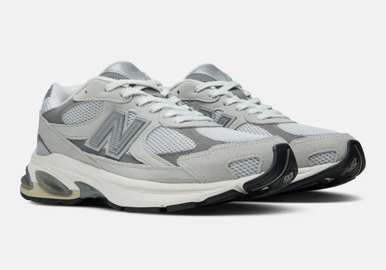 New Balance 2010 Raincloud reforça estética neutra e minimalista