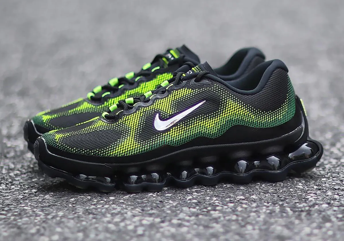Detailed Look At The Nike Air Liquid Max