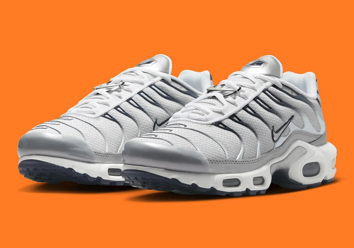 The Nike Air Max Plus Sports Ring Accessories