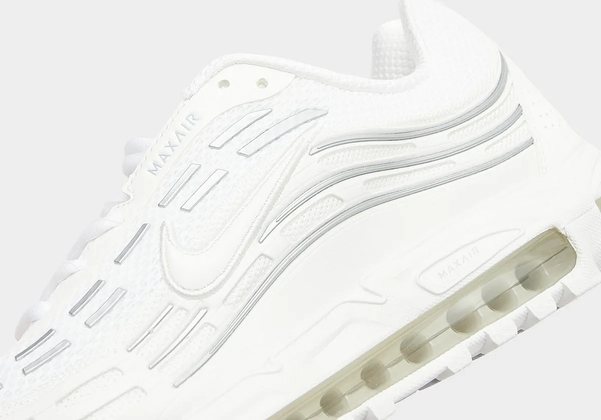 The Nike Air Max TL 2.5 Gets Snowed In