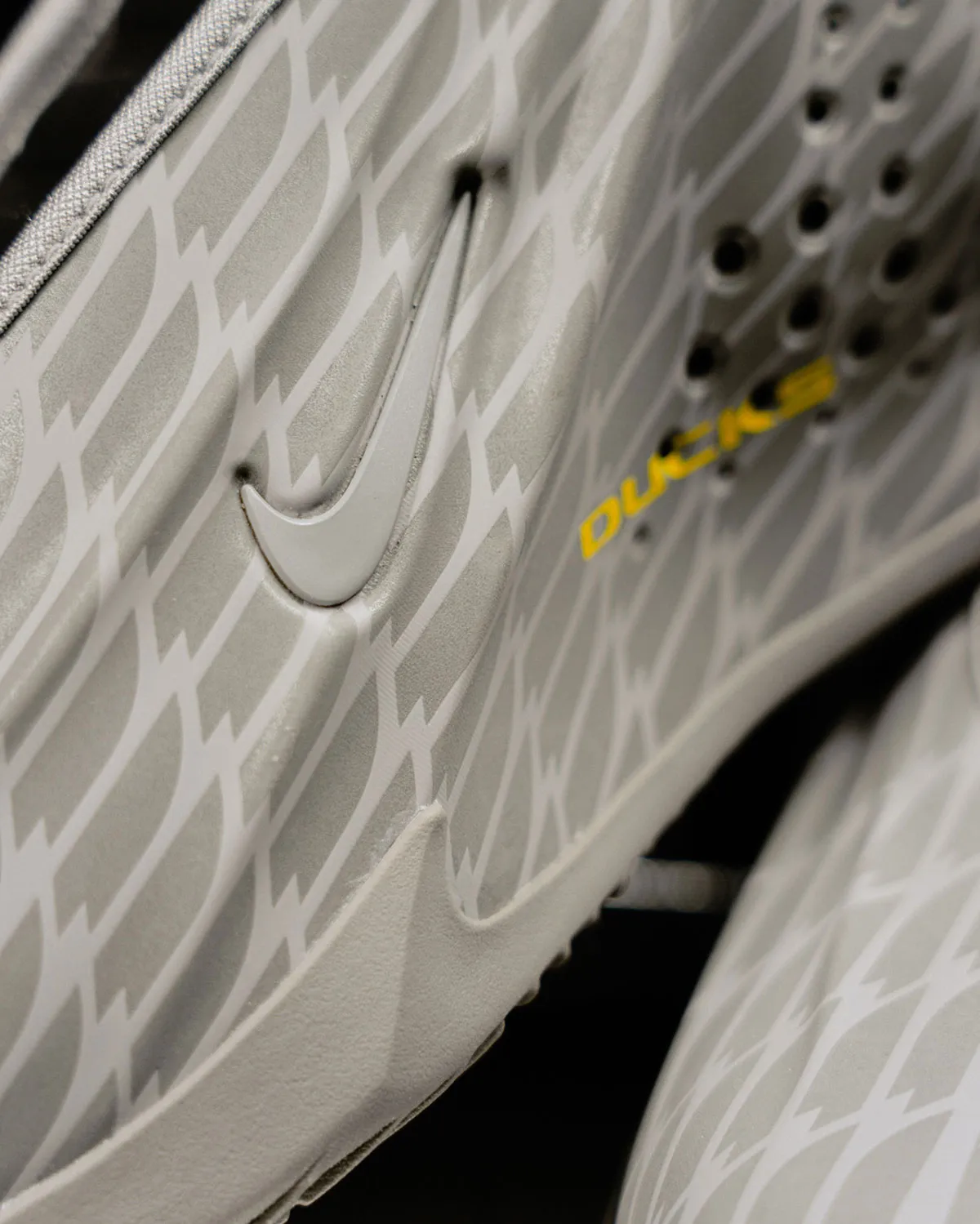 First Look At The Nike GT Future “Oregon Ducks”