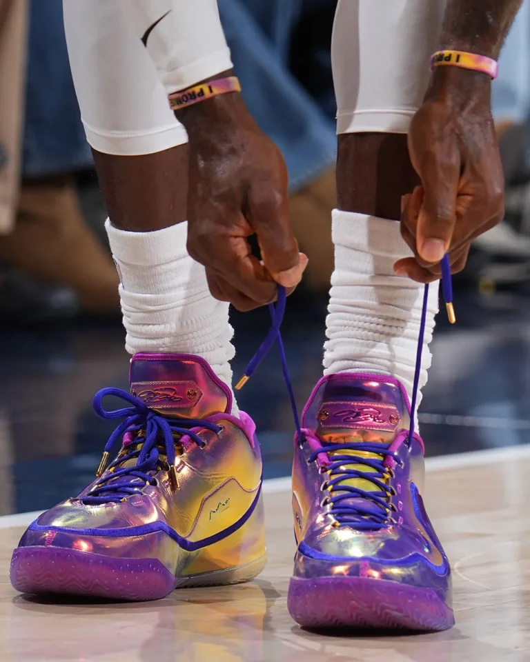 LeBron James bate recorde histórico de arremessos com Nike LeBron 23 15838*