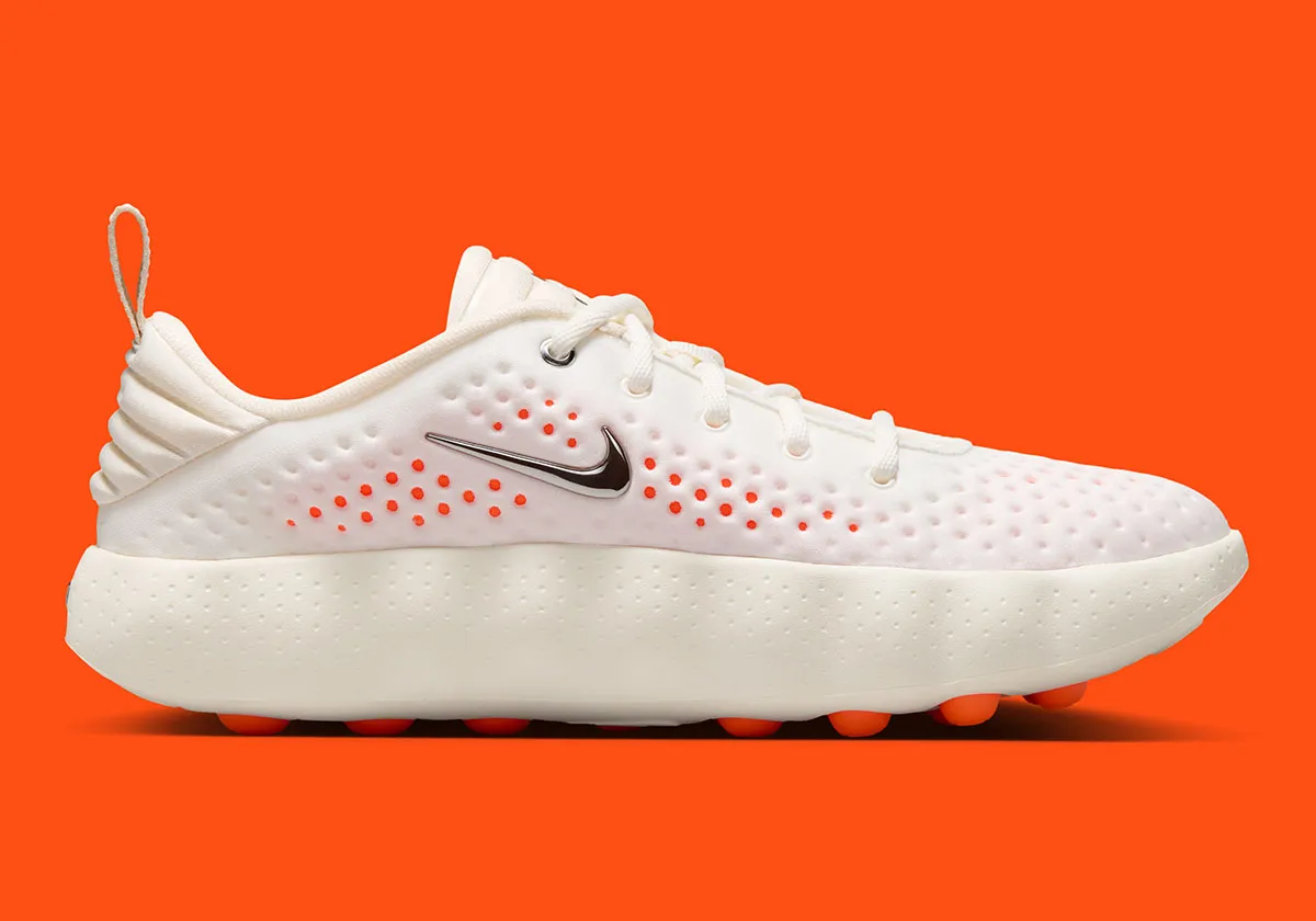 The Viral Nike Mind 002 Sets “Sail”