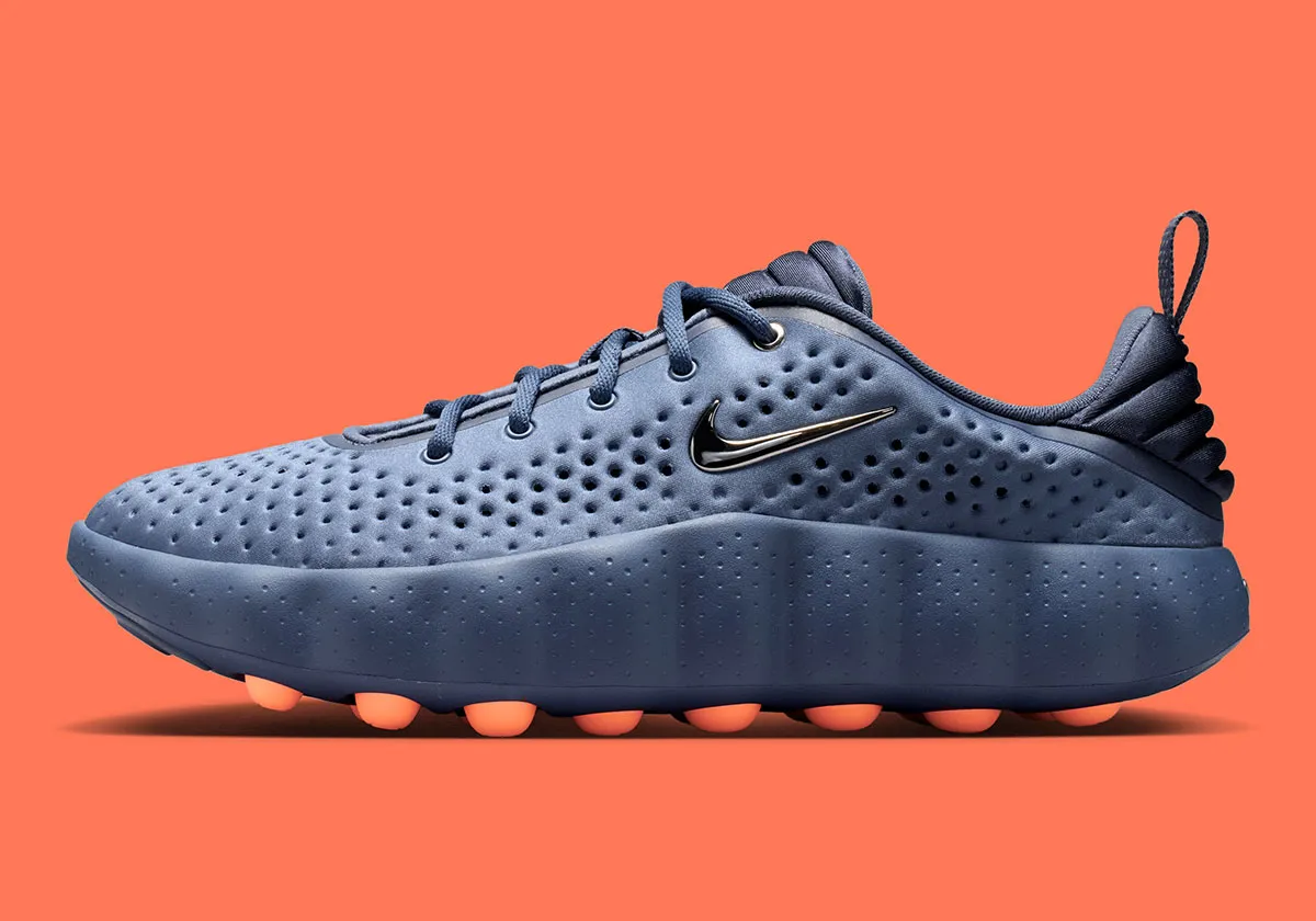 Stormy “Thunder Blue” Casts Onto The Viral Nike Mind 002 Sneaker