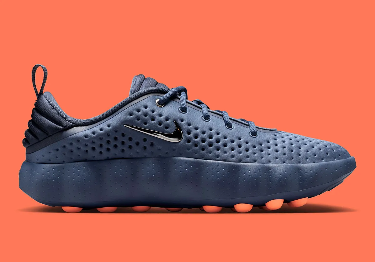 Stormy “Thunder Blue” Casts Onto The Viral Nike Mind 002 Sneaker