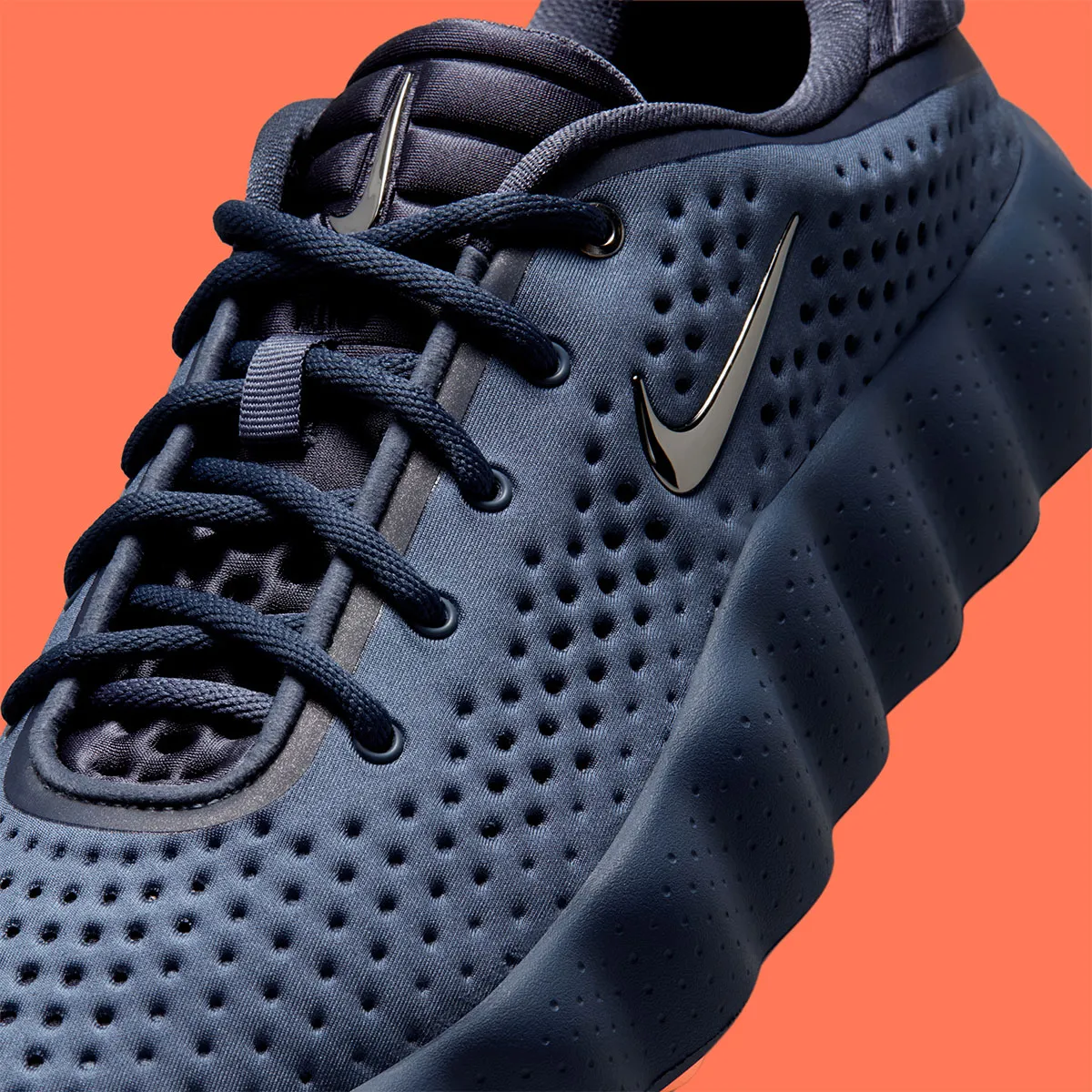 Stormy “Thunder Blue” Casts Onto The Viral Nike Mind 002 Sneaker