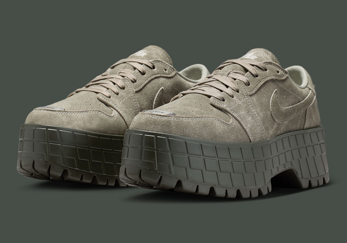 air-jordan-1-low-brooklyn-spruce-fog-feminino-2