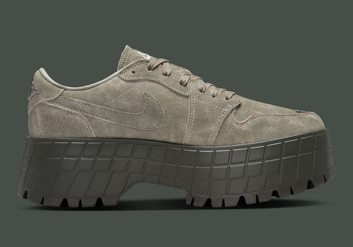 air-jordan-1-low-brooklyn-spruce-fog-feminino-4