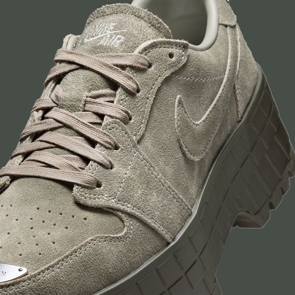 air-jordan-1-low-brooklyn-spruce-fog-feminino-8