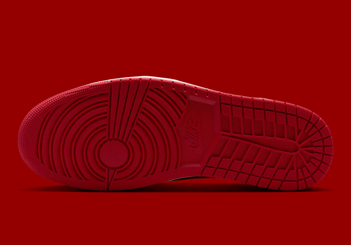 air-jordan-1-low-og-banned-volta-em-2026-7