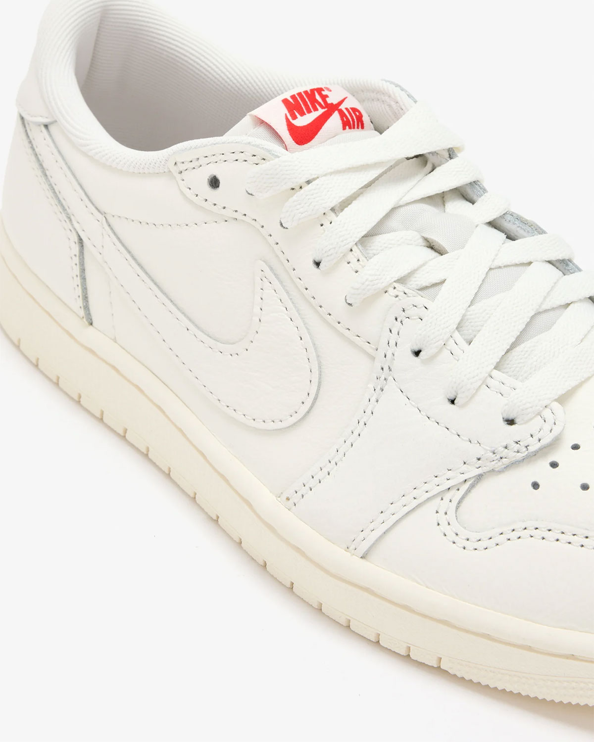 air-jordan-1-low-og-sail-retorna-verao-2026-3