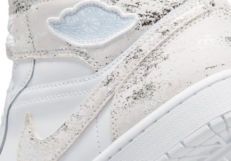 Air Jordan 1 Mid ganha nova colorway distressed em preto e branco