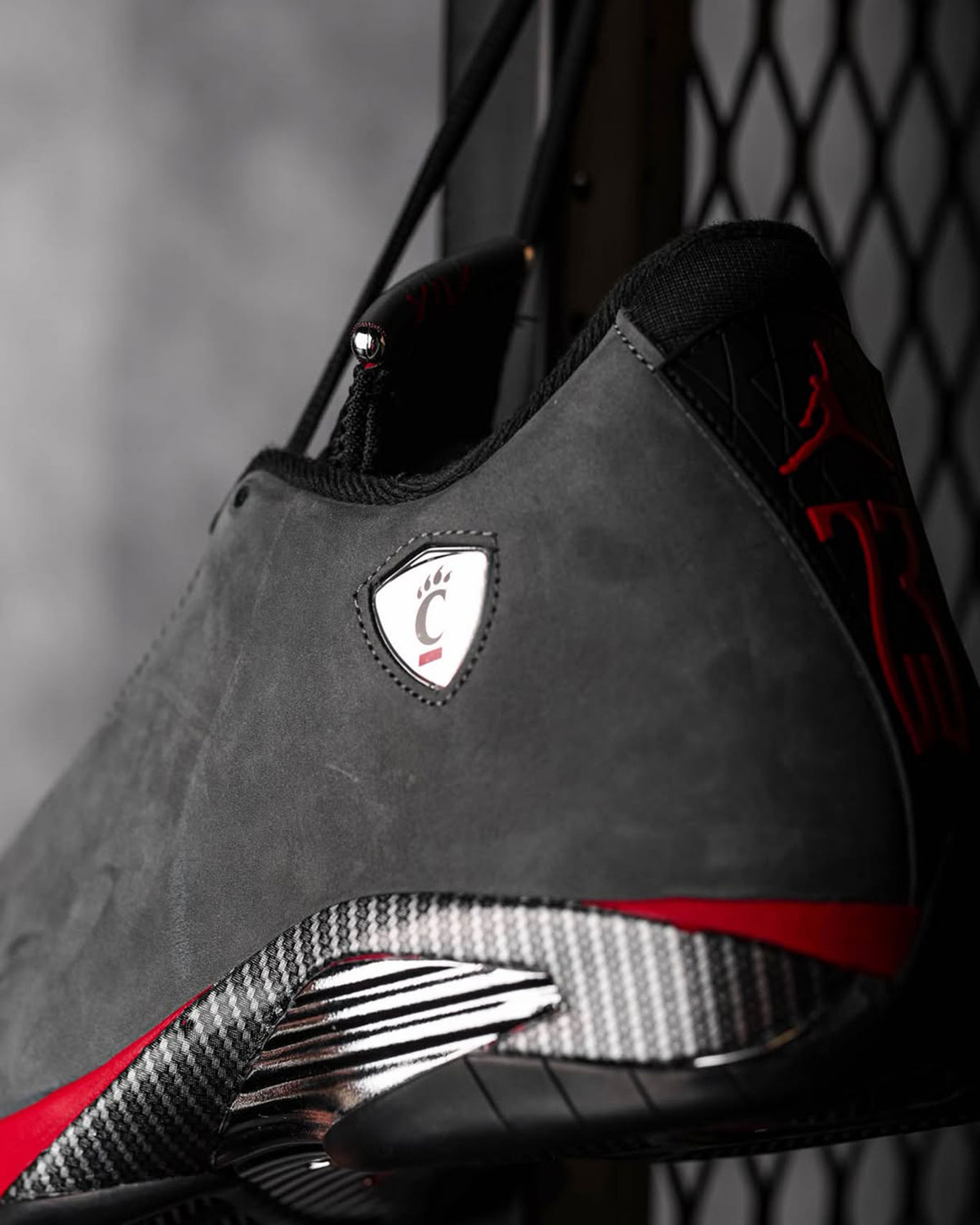 air-jordan-14-cincinnati-bearcats-pe-basquete-universitario-8