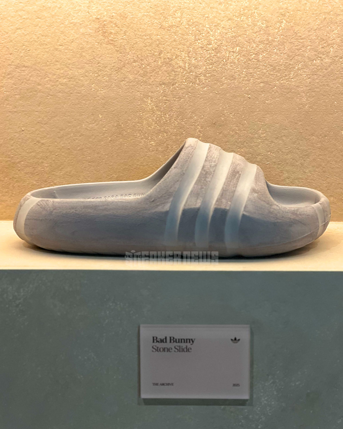 bad-bunny-adidas-stone-slide-novo-slide-preto-5
