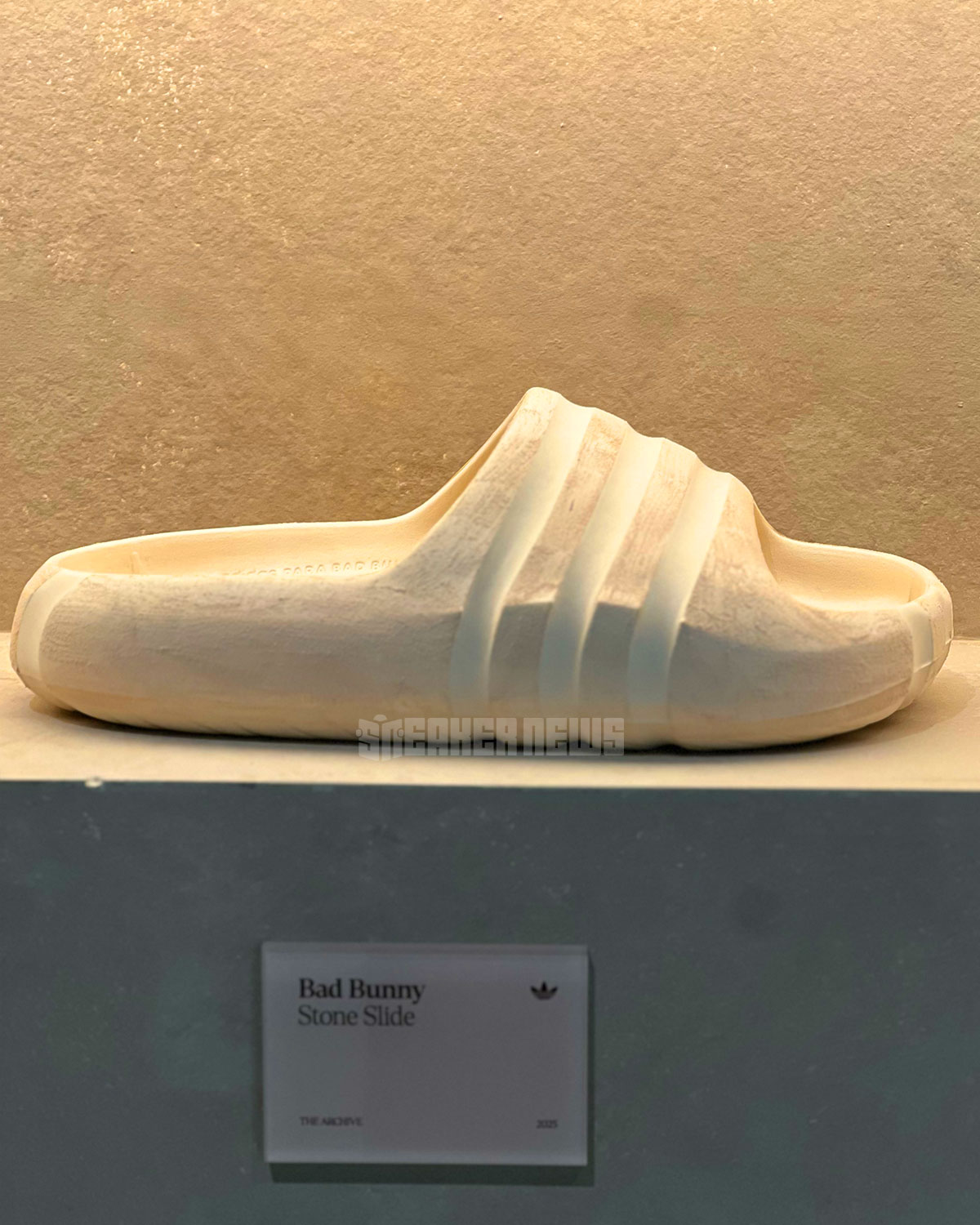 bad-bunny-adidas-stone-slide-novo-slide-preto-6