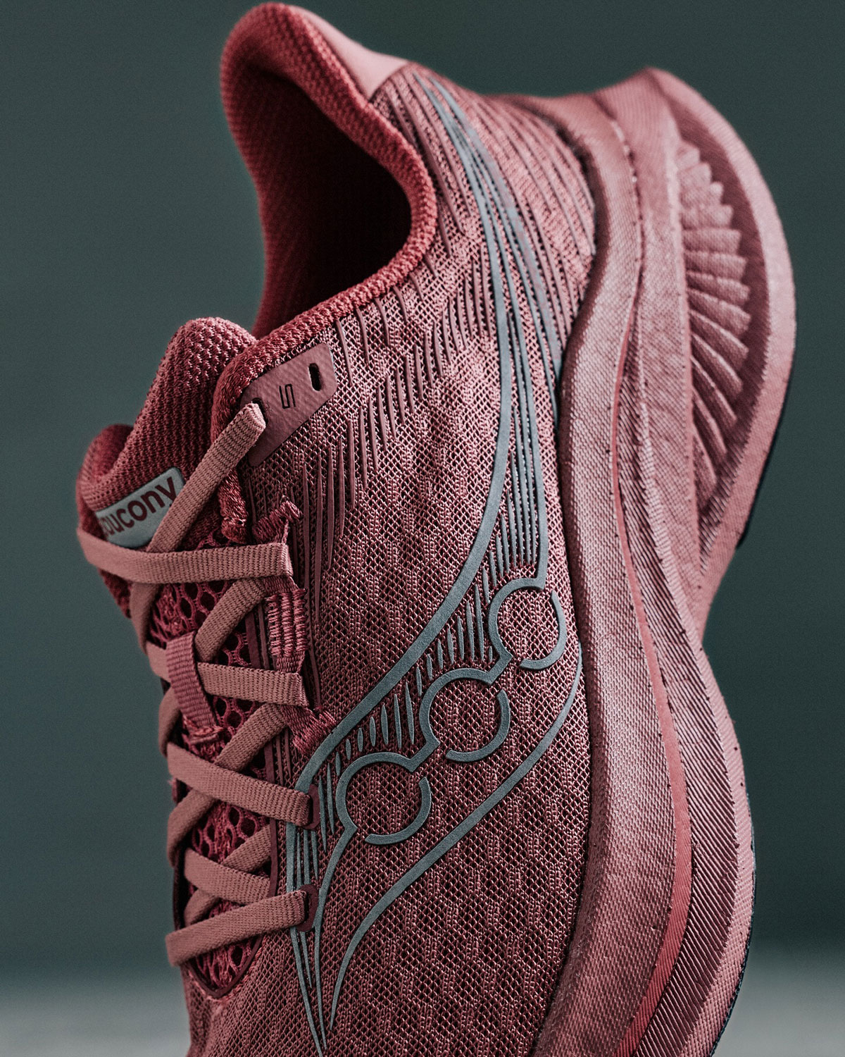 carnival-running-saucony-endorphin-speed-5-dusk-terra-3