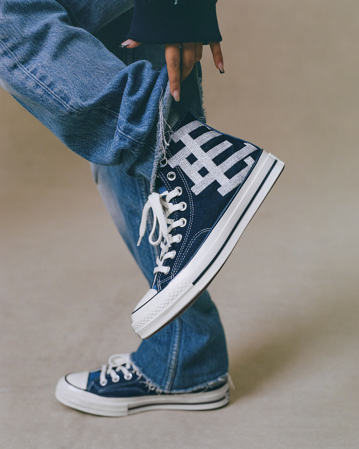 converse-x-eric-emanuel-chuck-70-weapon-lk-sneakers-5