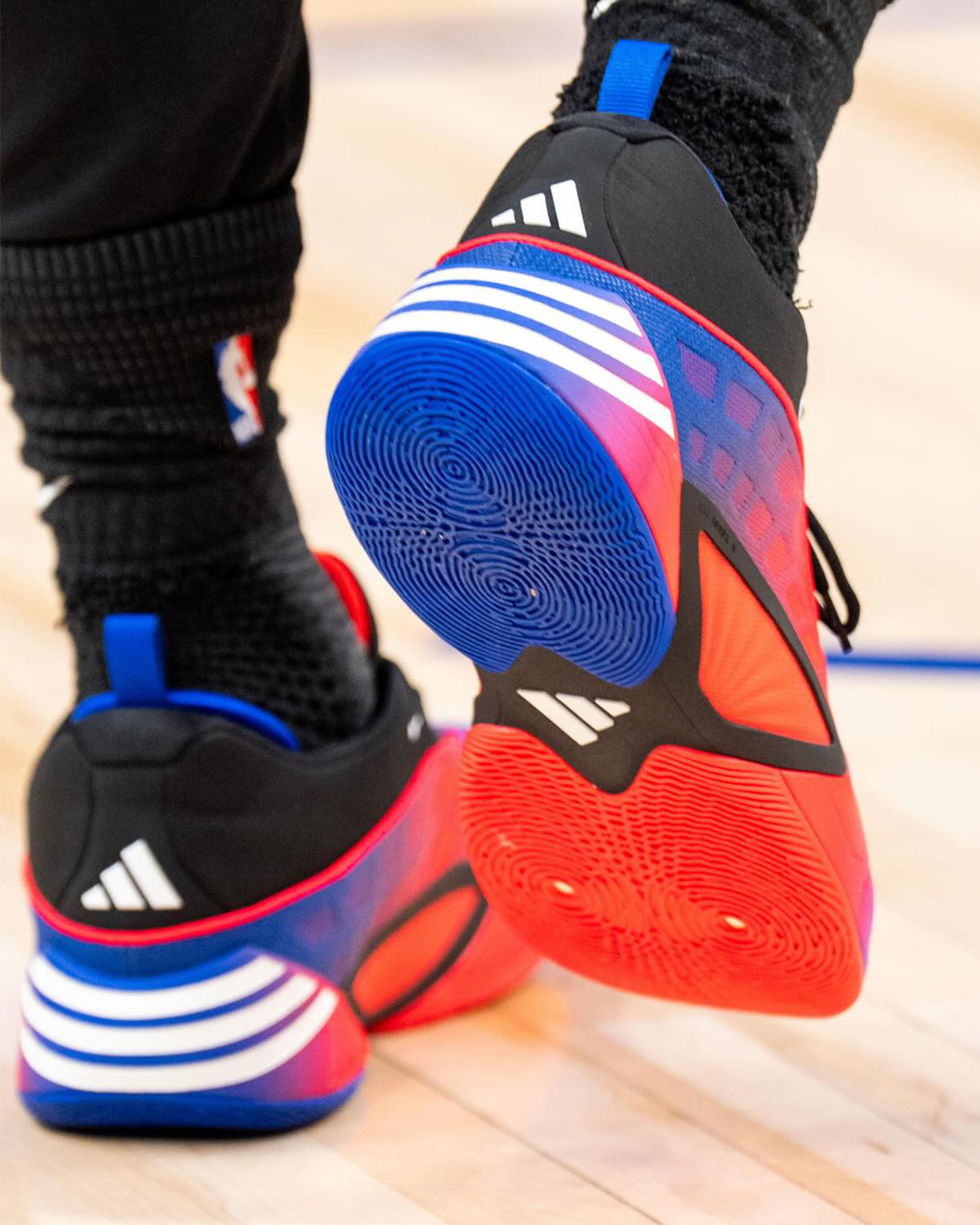 donovan-mitchell-estreia-adidas-don-issue-8-3