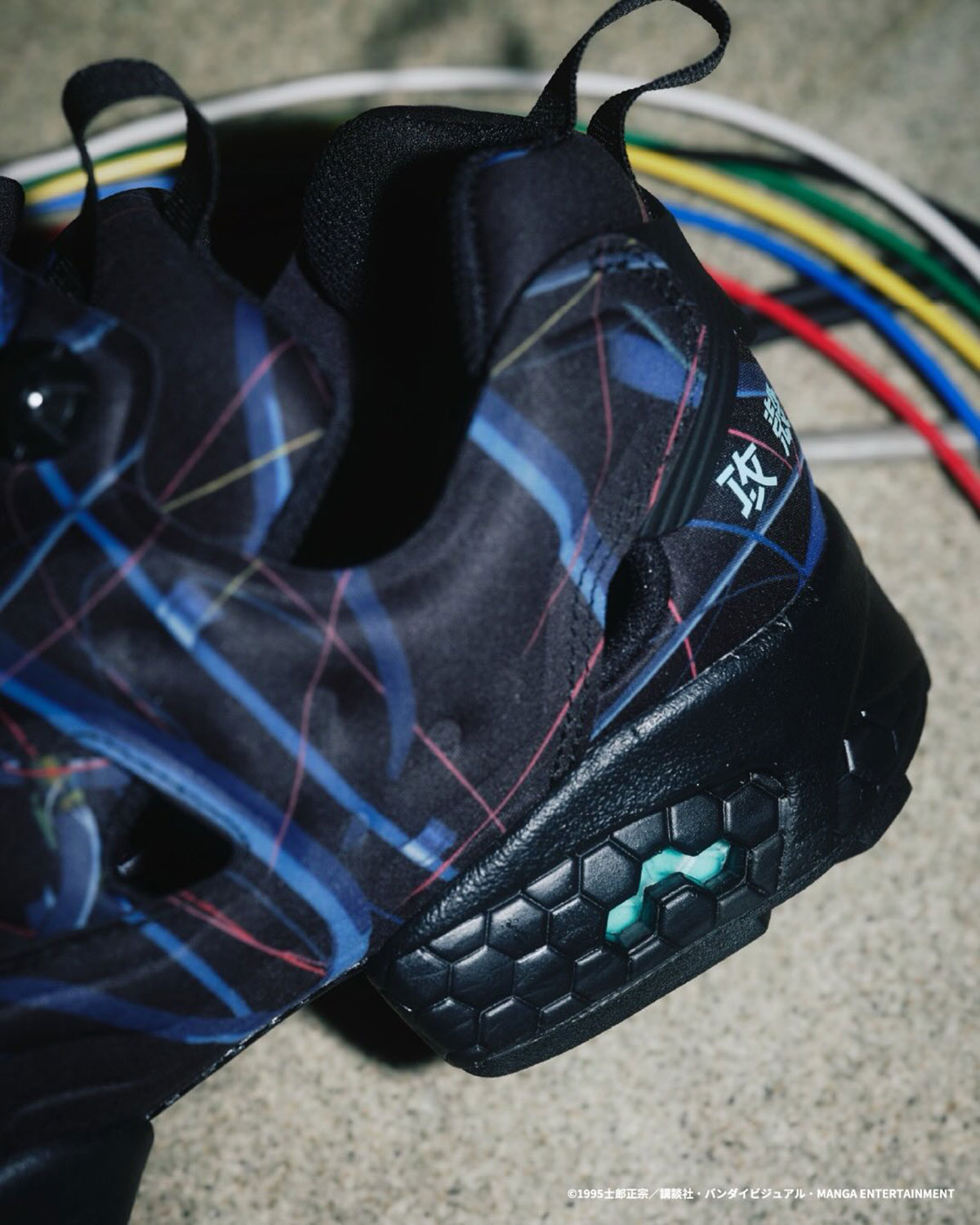 ghost-in-the-shell-reebok-instapump-fury-exclusivo-3