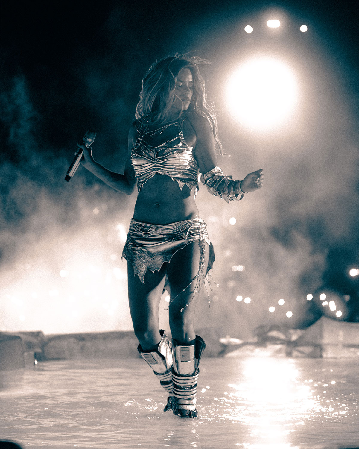 karol-g-estreiabotas-reebok-customizadas-coachella-2