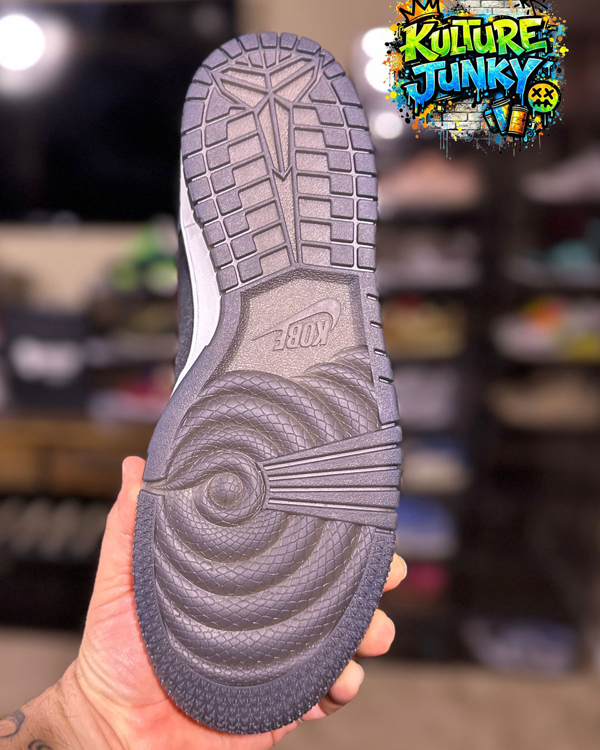 kobe-bryant-nike-dunk-low-protro-hot-punch-2026-5