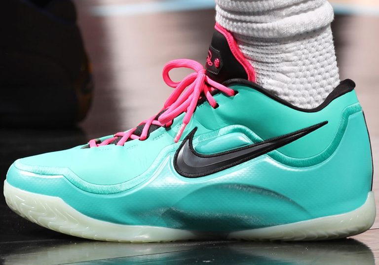LeBron James usa Nike LeBron 23 South Beach PE em retorno a Miami