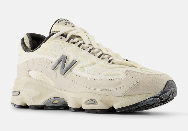 New Balance 1000D Timberwolf estreia com visual sleek e logo distressed