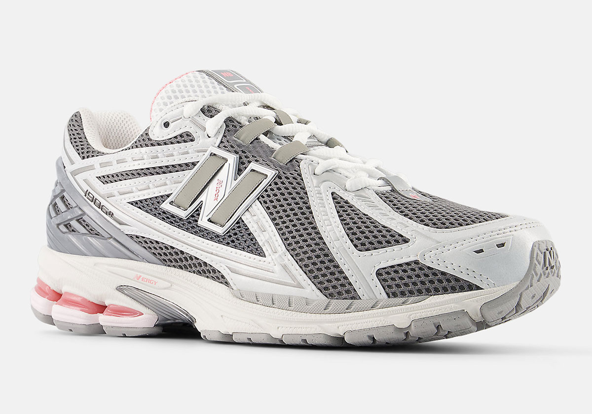 New Balance 1906R Castlerock lança colorway rosa versátil