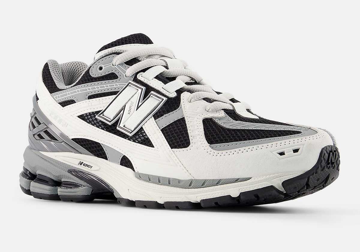New Balance 1906U preto, branco e cinza volta com disponibilidade global