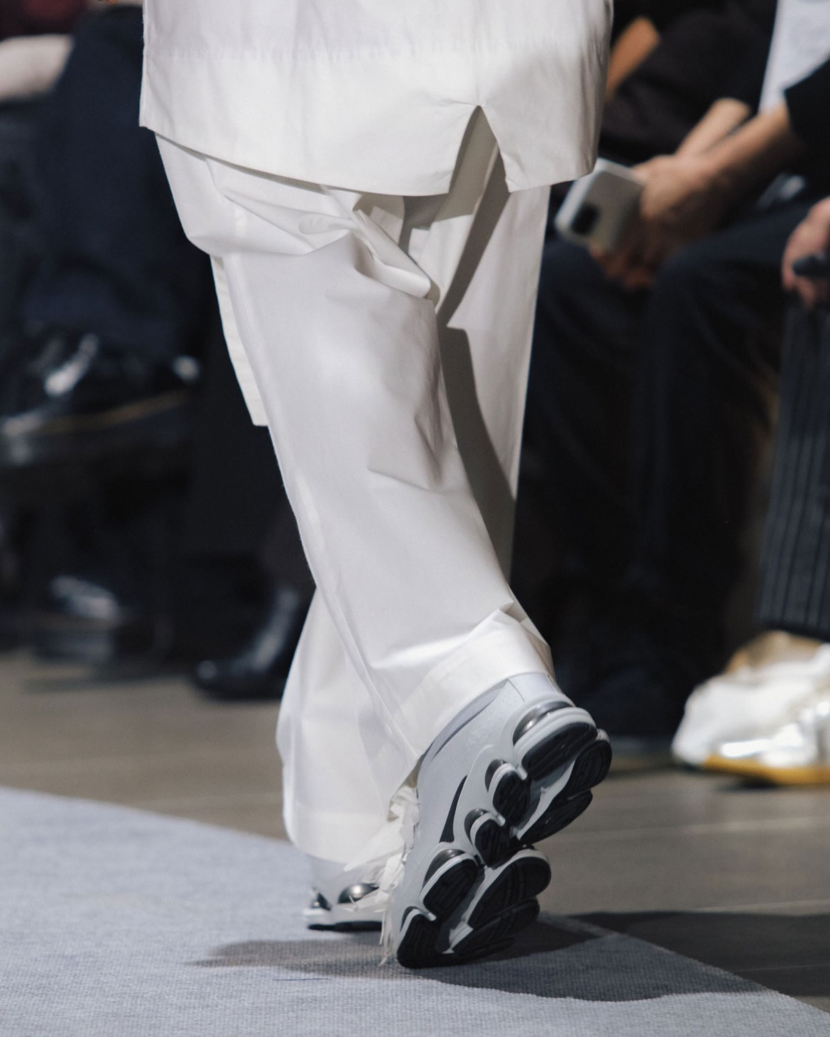 new-balance-2000-sleek-releitura-abzorb-2000-4