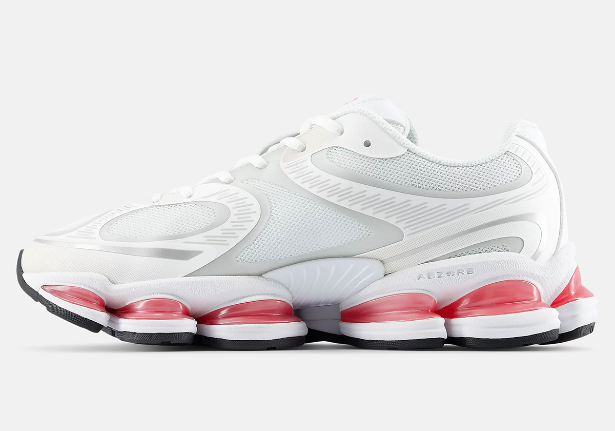 new-balance-2000-white-pink-heat-visual-y2k-4