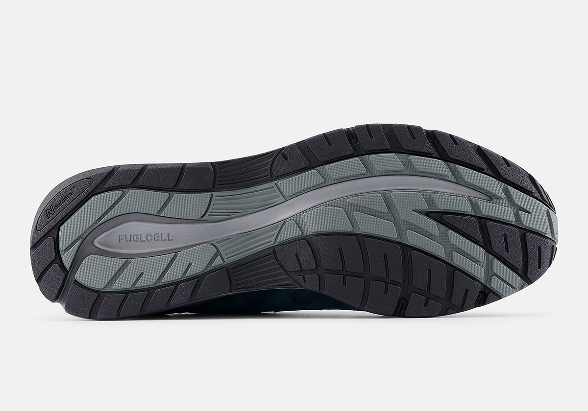 new-balance-991v2-london-marathon-2026-dark-sea-6