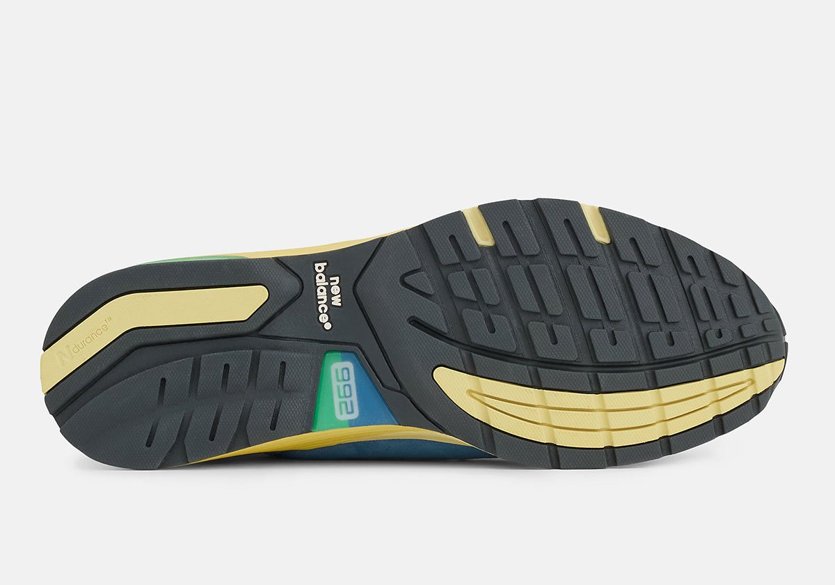 new-balance-992-made-in-usa-sea-stone-lancamento-5