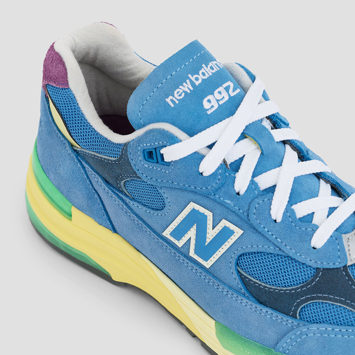 new-balance-992-made-in-usa-sea-stone-lancamento-6