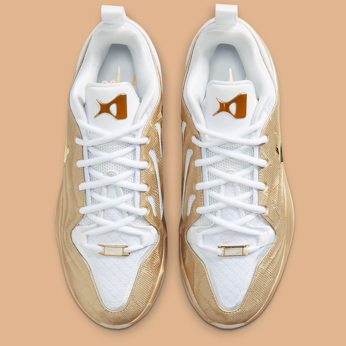 nike-a-two-gold-standard-celebra-aja-wilson-6