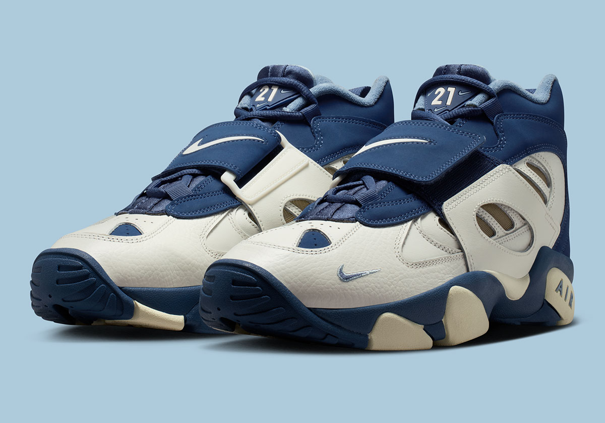 nike-air-diamond-turf-ii-royals-deion-sanders-2