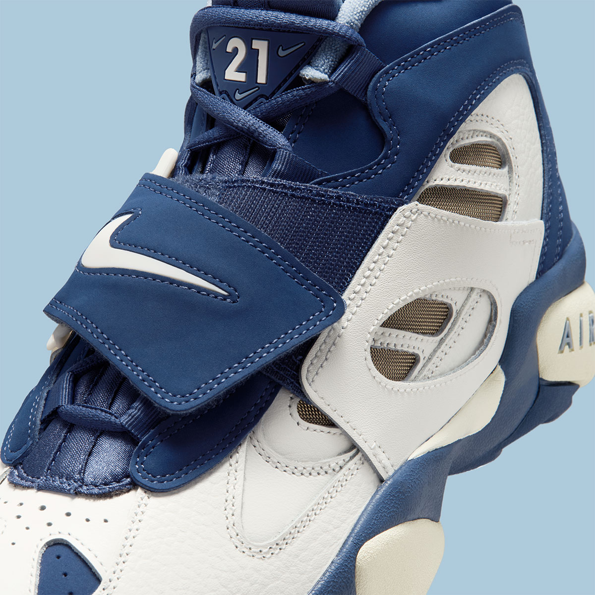 nike-air-diamond-turf-ii-royals-deion-sanders-7