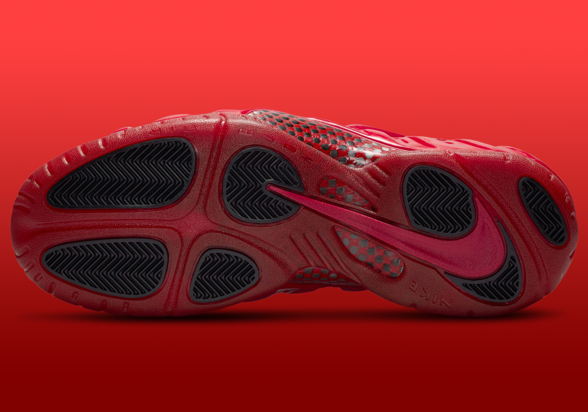 nike-air-foamposite-one-gym-red-volta-em-2026-6