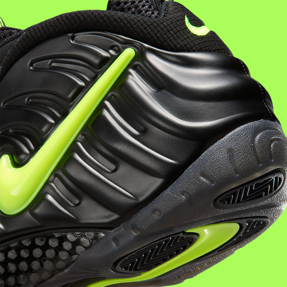 nike-air-foamposite-pro-voltage-retorna-em-2026-8