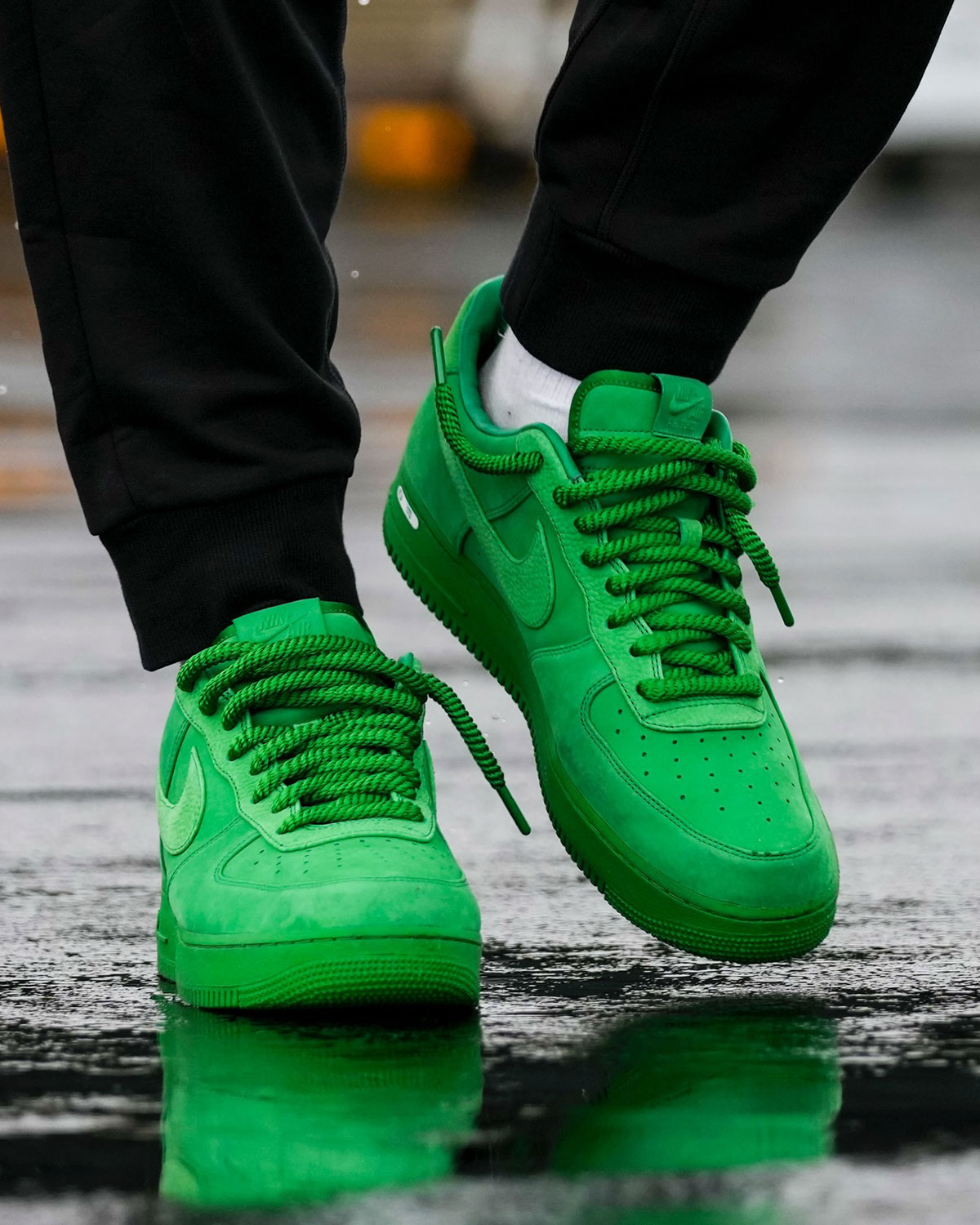nike-air-force-1-low-oregon-ducks-pe-lancamento-2026-3