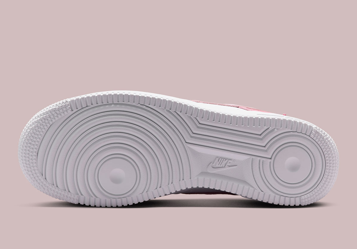 nike-air-force-1-low-white-peony-pink-acessorizadas-7