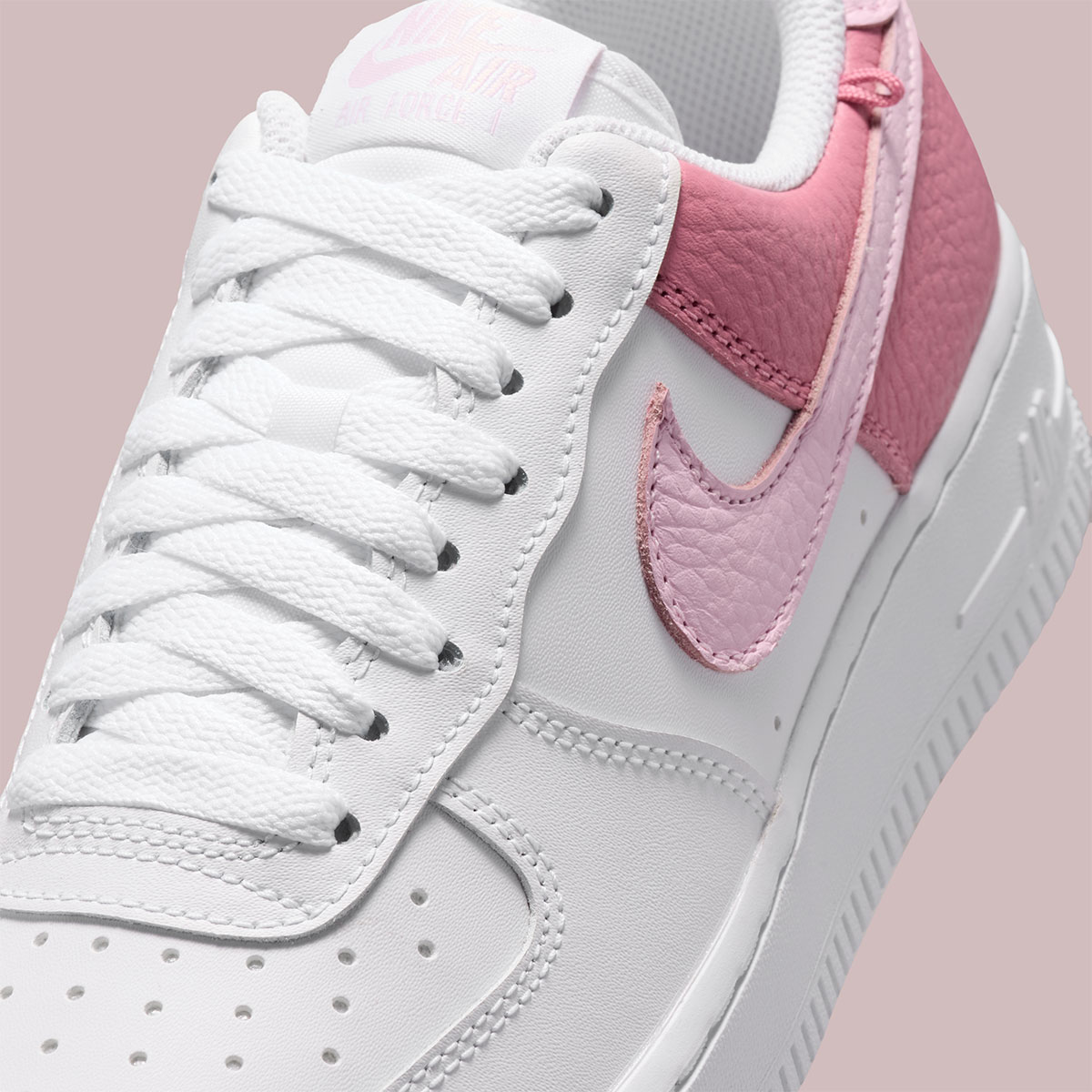 nike-air-force-1-low-white-peony-pink-acessorizadas-8