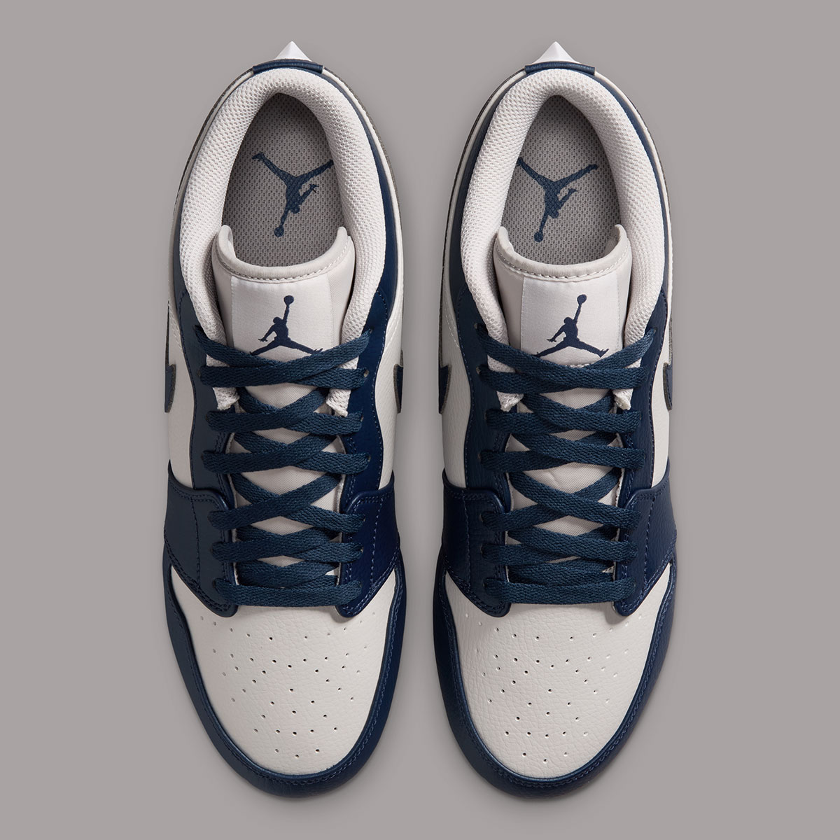 nike-air-jordan-1-td-georgetown-futebol-americano-4