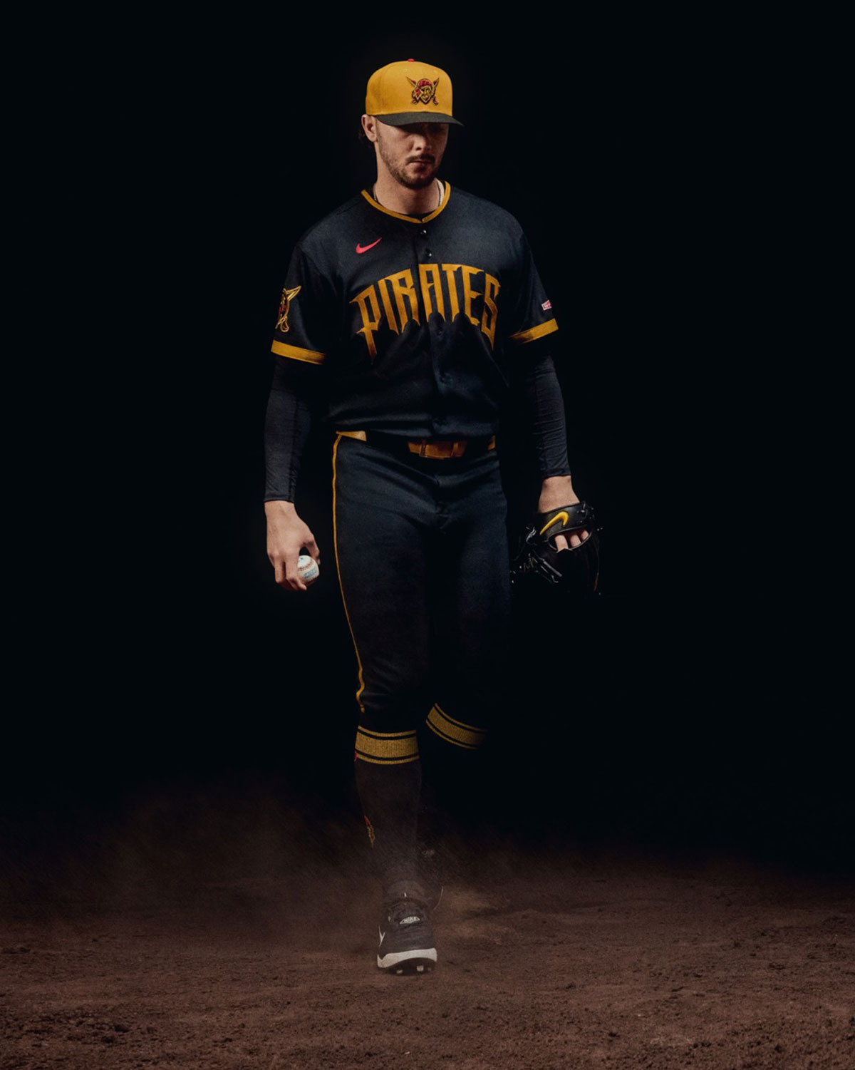 nike-air-max-1-pittsburgh-pirates-city-connect-2