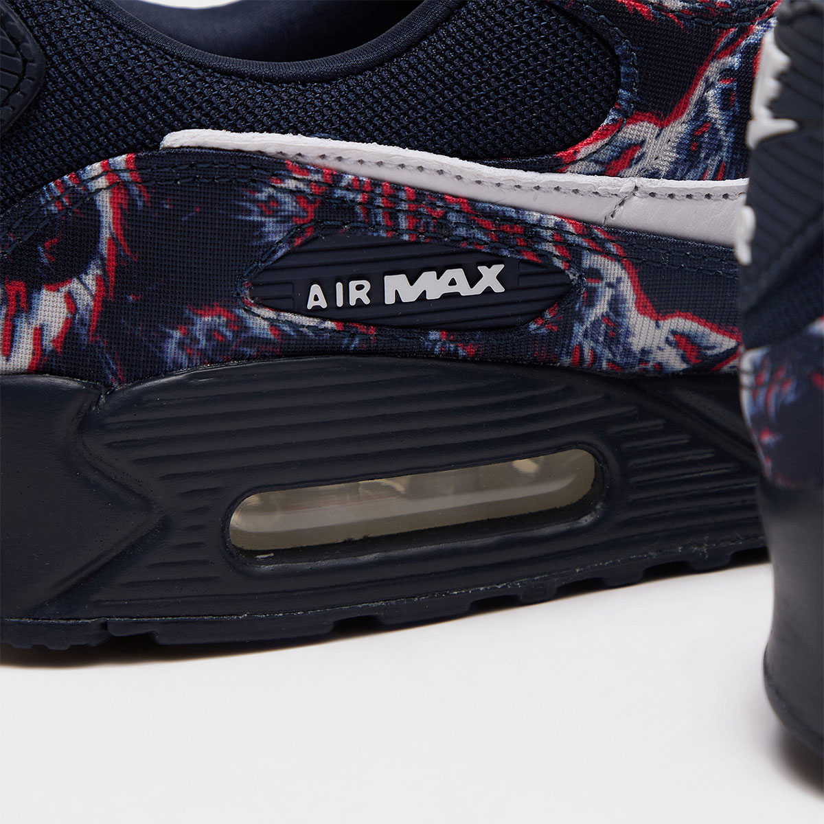 nike-air-max-90-em-canvas-retorna-em-2026-4
