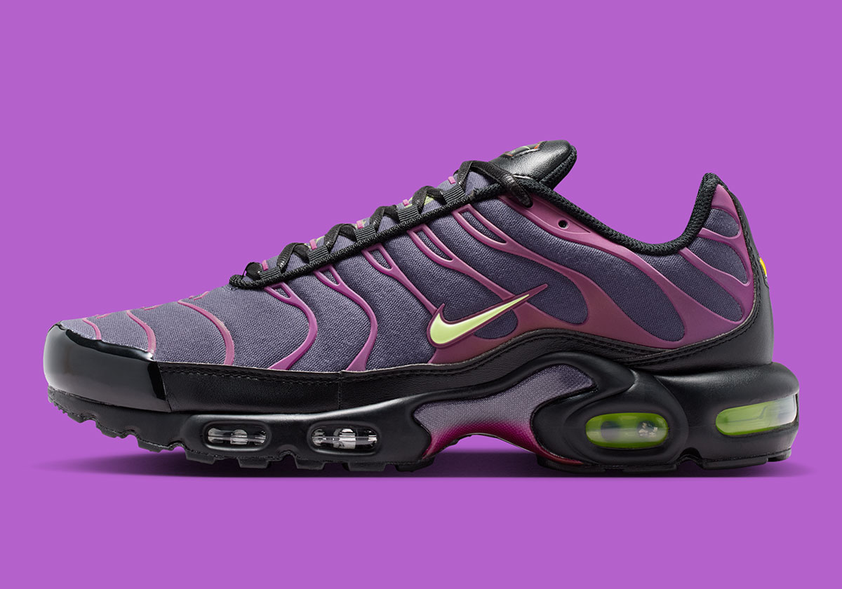 nike-air-max-plus-dark-raisin-liquid-lime-3