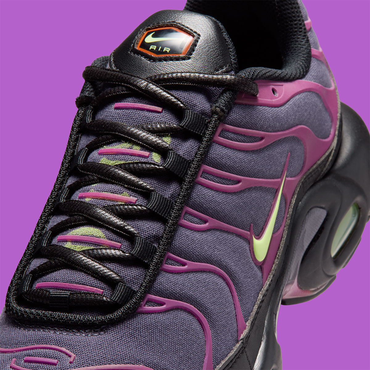 nike-air-max-plus-dark-raisin-liquid-lime-8