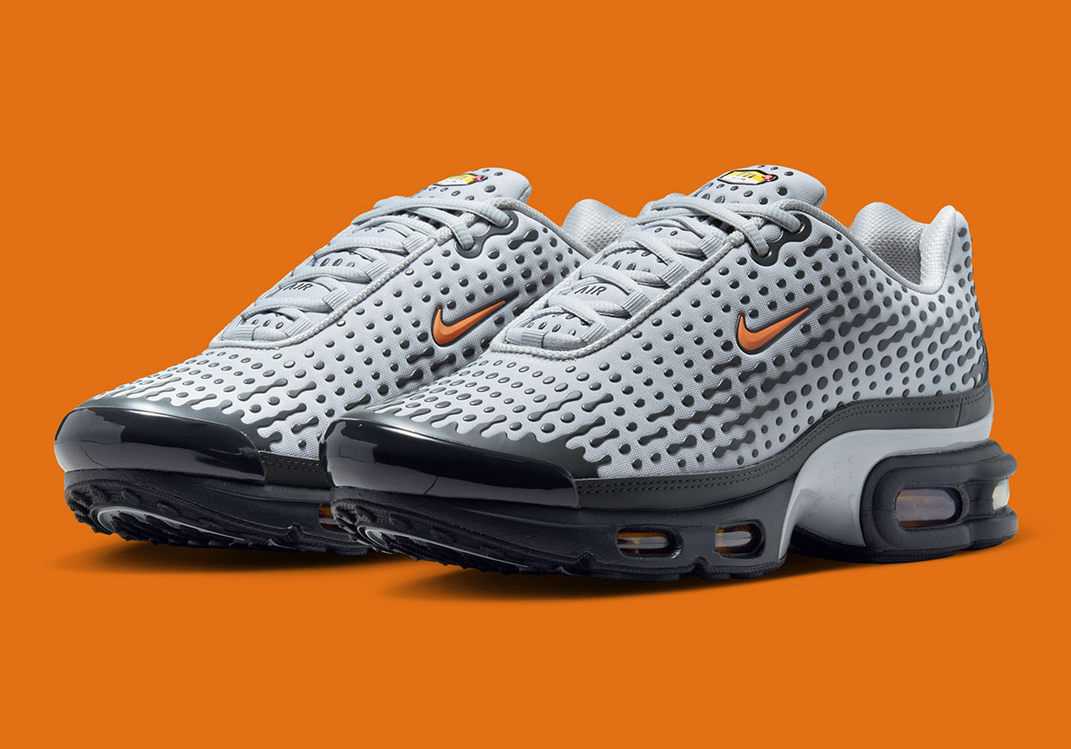 nike-air-max-plus-vii-light-smoke-grey-hot-curry-2