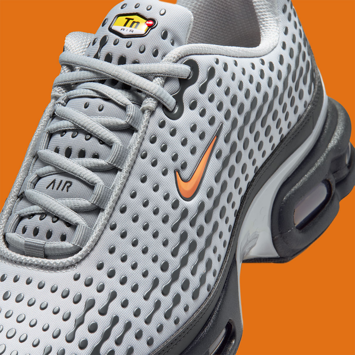 nike-air-max-plus-vii-light-smoke-grey-hot-curry-8