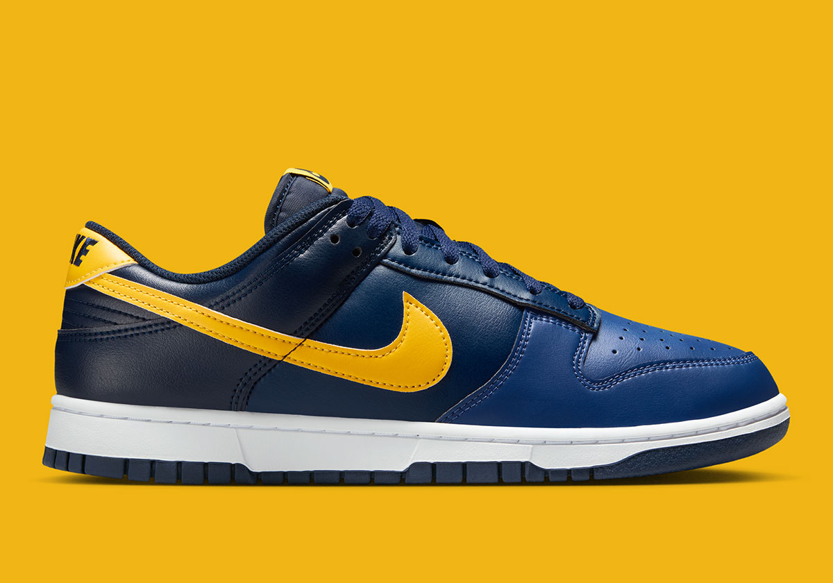 nike-dunk-low-michigan-homenageia-wolverines-3